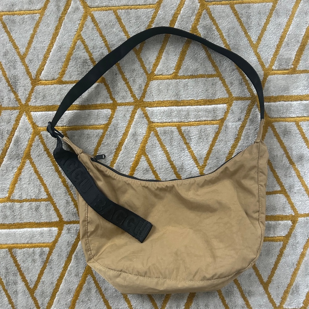 Baggu crescent crossbody bag